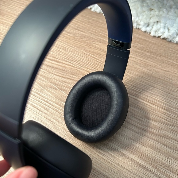 Beats Studio Pro Bluetooth Wireless Headphones - Picture 7 of 9